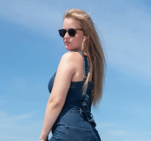 Clare Siobhan (Rapper) Biography, Age, Height and Family